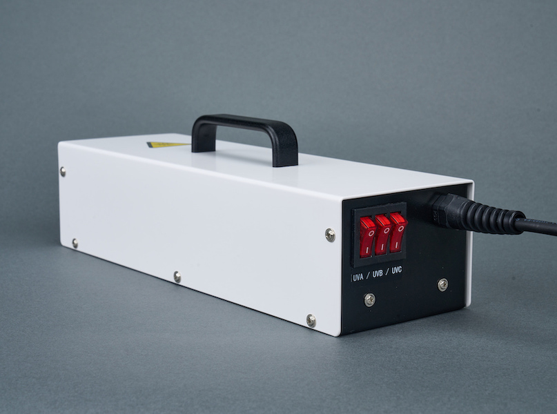 Guide to Choosing a UV Lamp for Your Laboratory