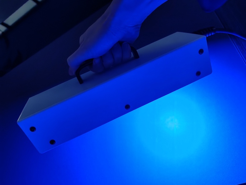 Three-Wavelength Fluorescent Protein Lamp GFPfinder-2103 with royal blue excitation light